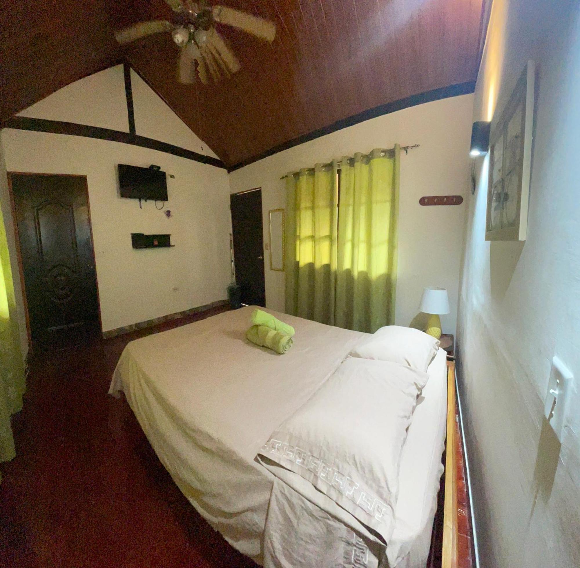 Hostal La India Dormida El Valle de Anton 외부 사진